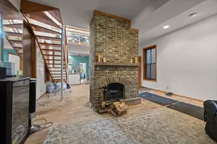 2137 W Moffat St, Chicago, IL 60647 - Photo 3