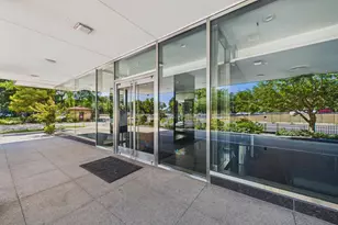 3900 N Lake Shore Dr, Chicago, IL 60613 - Photo 15