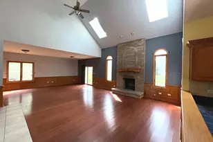 1575 Benton St, Crete, IL 60417 - Photo 7
