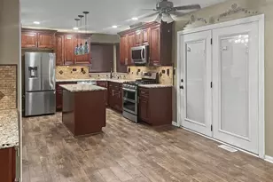 1213 Pennsbury Ln, Aurora, IL 60502 - Photo 5