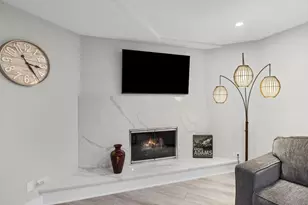 7970 Garfield Ave, Burr Ridge, IL 60527 - Photo 5