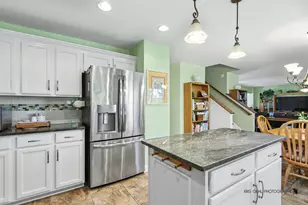 1402 Benton Dr, Lake Villa, IL 60046 - Photo 13