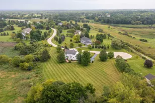 27517 E Savannah Trail, Lake Barrington, IL 60010 - Photo 5