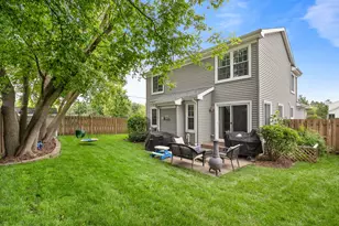 490 Cambridge Dr, Grayslake, IL 60030 - Photo 25