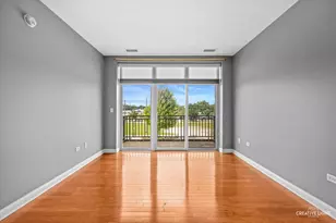 160 S River St, Aurora, IL 60506 - Photo 3