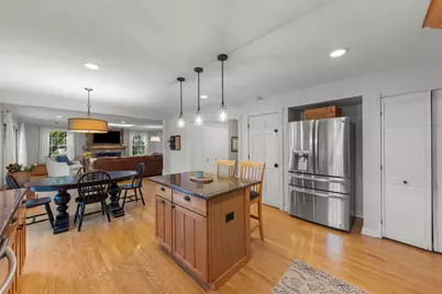 1725 Maple Leaf Court, Wheaton, IL 60187 - Photo 11