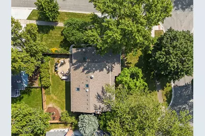 1725 Maple Leaf Court, Wheaton, IL 60187 - Photo 37