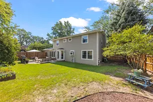 1725 Maple Leaf Ct, Wheaton, IL 60187 - Photo 33