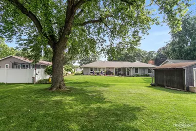 2160 W Illinois Avenue, Aurora, IL 60506 - Photo 19