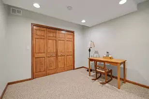 176 Amherst Cir, Oswego, IL 60543 - Photo 29