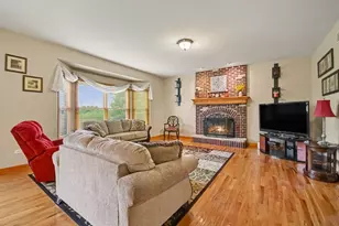 176 Amherst Cir, Oswego, IL 60543 - Photo 9