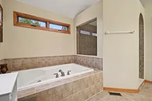 176 Amherst Cir, Oswego, IL 60543 - Photo 21
