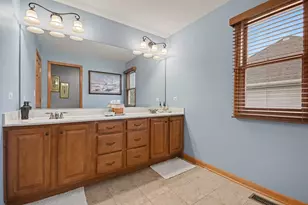176 Amherst Cir, Oswego, IL 60543 - Photo 27