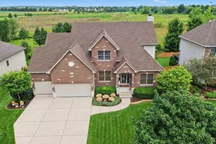 176 Amherst Cir, Oswego, IL 60543 - Photo 3