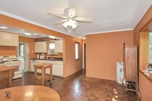 324 Marquette St, Park Forest, IL 60466 - Photo 9