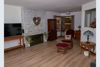 306 Shooting Park Road, Peru, IL 61354 - Photo 7