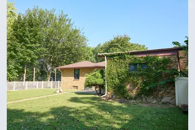 306 Shooting Park Road, Peru, IL 61354 - Photo 35