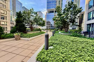 130 N Garland Ct, Chicago, IL 60602 - Photo 31