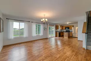 220 W Meadow Dr, Cortland, IL 60112 - Photo 5