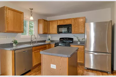 220 W Meadow Drive, Cortland, IL 60112 - Photo 7