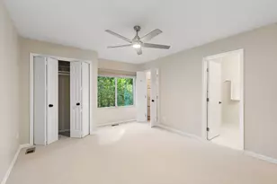 25 Shoreline Rd, Lake Barrington, IL 60010 - Photo 9