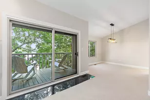 25 Shoreline Rd, Lake Barrington, IL 60010 - Photo 5