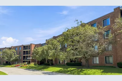 1415 E Central Road #319C, Arlington Heights, IL 60005 - Photo 1