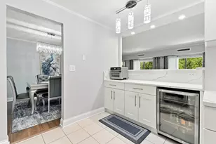 1415 E Central Rd, Arlington Heights, IL 60005 - Photo 9