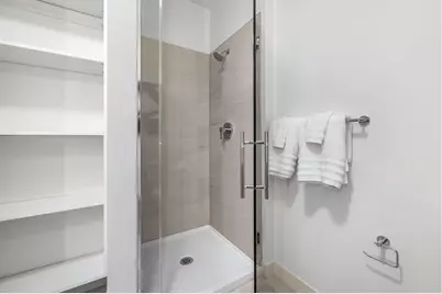 111 W Illinois Street #914, Chicago, IL 60654 - Photo 9