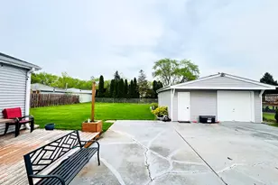8605 Leclaire Ave, Burbank, IL 60459 - Photo 17