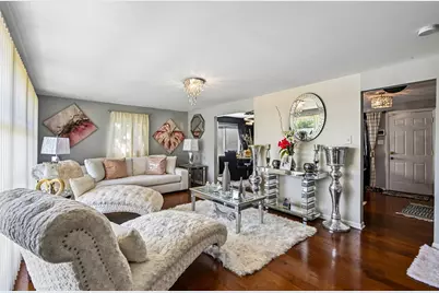 19030 Anthony Avenue, Country Club Hills, IL 60478 - Photo 5