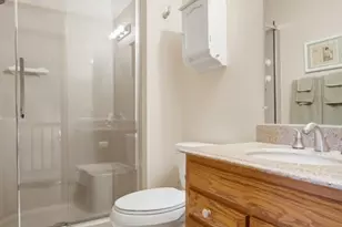 125 Manor Cir, Bloomington, IL 61704 - Photo 37