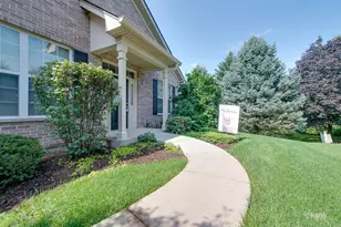 981 Oak Ridge Blvd, Elgin, IL 60120 - Photo 3