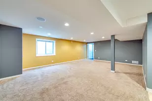 981 Oak Ridge Blvd, Elgin, IL 60120 - Photo 27