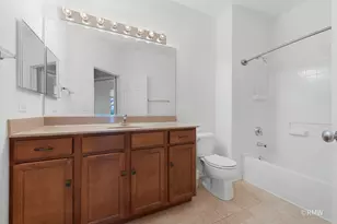 981 Oak Ridge Blvd, Elgin, IL 60120 - Photo 23