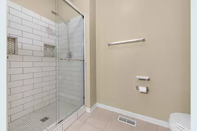 981 Oak Ridge Boulevard, Elgin, IL 60120 - Photo 21