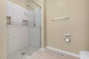 981 Oak Ridge Blvd, Elgin, IL 60120 - Photo 21