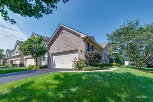 981 Oak Ridge Blvd, Elgin, IL 60120 - Photo 1