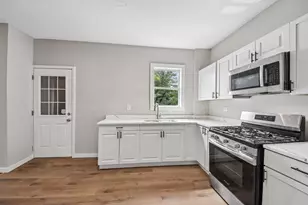 255 N Hunter Ave, Kankakee, IL 60901 - Photo 3