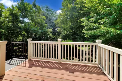 577 Harvey Lake Drive, Vernon Hills, IL 60061 - Photo 21