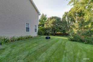 729 Cutters Mill Ct, Schaumburg, IL 60194 - Photo 27