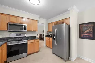 729 Cutters Mill Ct, Schaumburg, IL 60194 - Photo 11