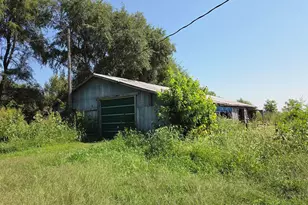 19660 Coleta Rd, Sterling, IL 61081 - Photo 13