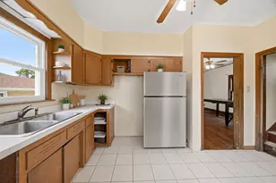 2705 Grunewald St, Blue Island, IL 60406 - Photo 7