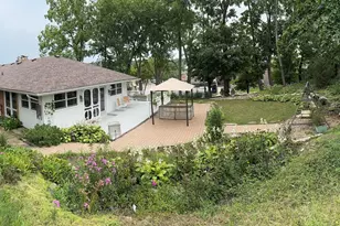 118 N 3rd St, West Dundee, IL 60118 - Photo 3