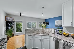1116 Longwood Dr, Lisle, IL 60532 - Photo 9