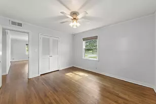 1335 College Ave, Wheaton, IL 60187 - Photo 15