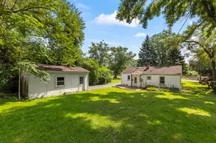 1335 College Ave, Wheaton, IL 60187 - Photo 21