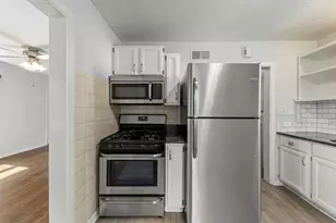 1335 College Ave, Wheaton, IL 60187 - Photo 11