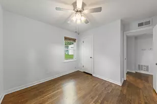 1335 College Ave, Wheaton, IL 60187 - Photo 17